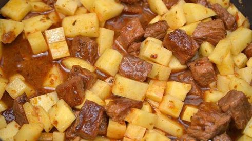 гуляш из говядины в мультиварке