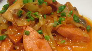 Гуляш из сосисок