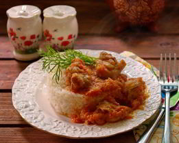 Гуляш куриный с подливкой