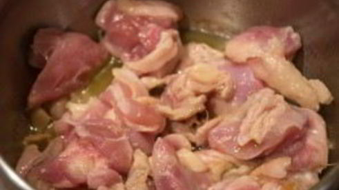 гуляш куриный с подливкой