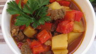 Гуляш по-венгерски из говядины