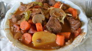 Праздничный гуляш