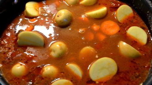 праздничный гуляш