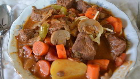 праздничный гуляш