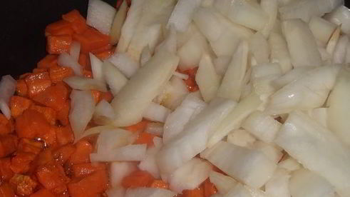 суп-гуляш с шеей индейки