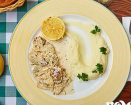 Клецки из щуки в икорном соусе