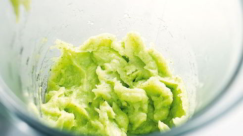 английские котлеты с лососем, брокколи и картофельным пюре