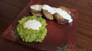 Гороховое пюре с котлетами