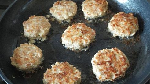 индюшиные котлеты с кус-кусом