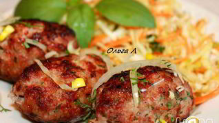 Котлетки из рубленного мяса жаренные на углях