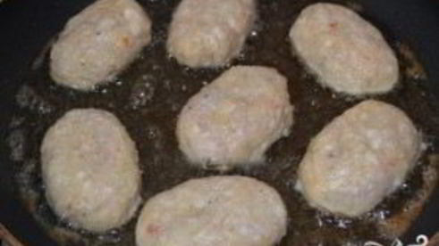 котлеты из консервов с рисом