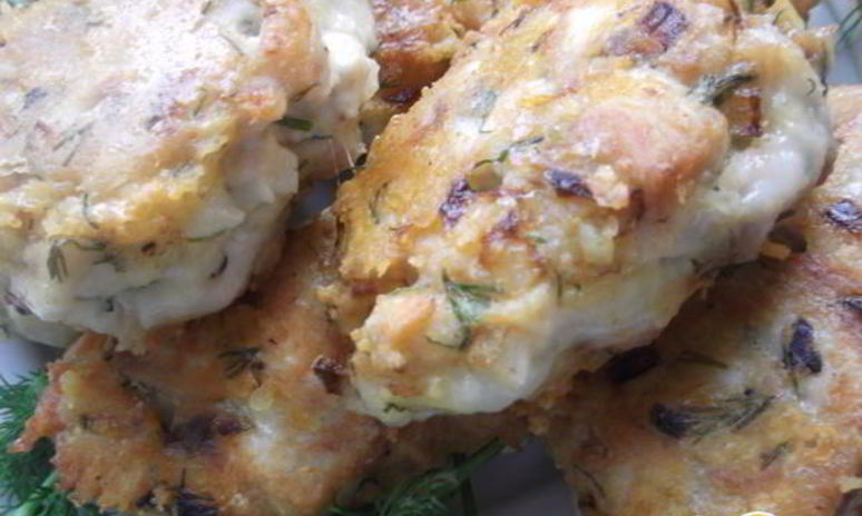 Рецепт рубленных куриных котлет с сыром