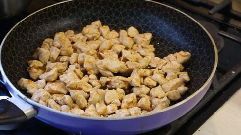 лапша с овощами и курицей по-китайски