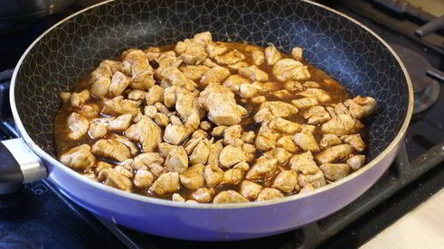 лапша с овощами и курицей по-китайски