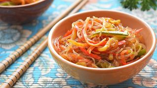 Лапша с овощами по-китайски