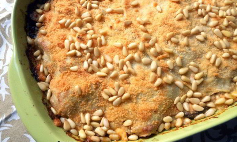 Рецепт блинной лазанья с шампиньонами и луком-пореем