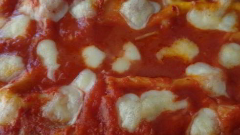 лазанья с баклажанами, рикоттой и моцареллой