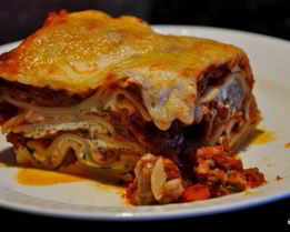 Лазанья с фаршем и помидорами