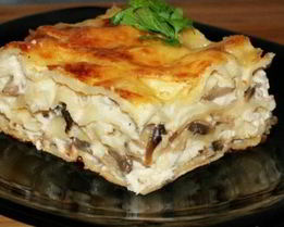 Лазанья с индюшиным фаршем и соусом бешамель