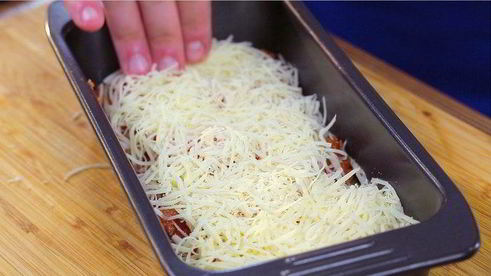 лазанья с мясным соусом и томатами