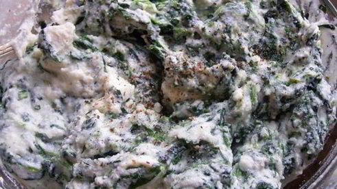 лазанья со шпинатом, рикоттой и кедровыми орешками