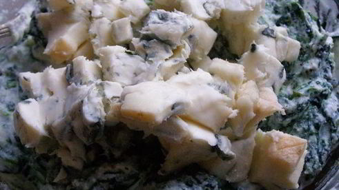 лазанья со шпинатом, рикоттой и кедровыми орешками