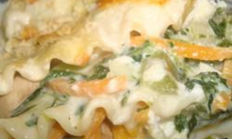 Рецепт лазаний со шпинатом, шампиньонами и белым соусом