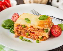 Лазанья со свининой и овощами