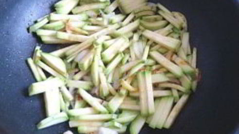 макароны с кабачками