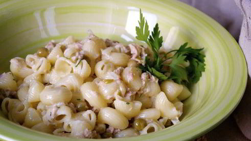 макароны с тунцовым соусом