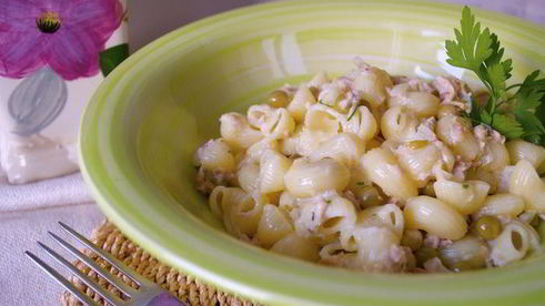 макароны с тунцовым соусом