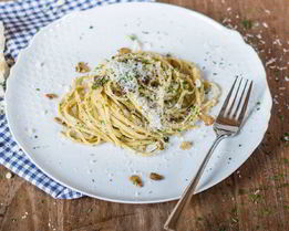 Паста с чесноком и оливковым маслом