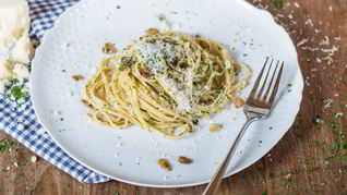 Паста с чесноком и оливковым маслом