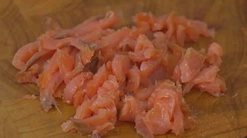 паста с копченой семгой и песто из каперсов