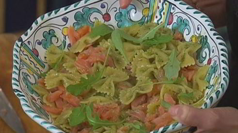 паста с копченой семгой и песто из каперсов