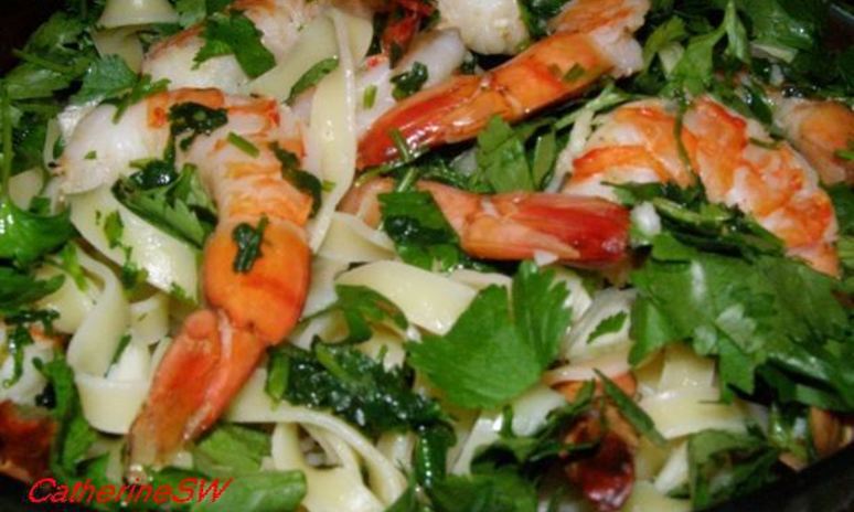 Рецепт пасты с креветками, кинзой и чесноком