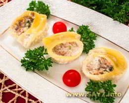 Ракушки, фаршированные цуккини, помидорами и фаршем