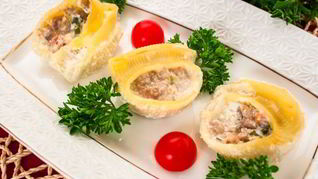 Ракушки, фаршированные цуккини, помидорами и фаршем
