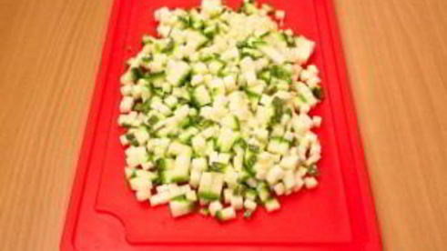 ракушки, фаршированные цуккини, помидорами и фаршем