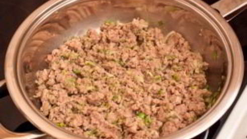 ракушки, фаршированные цуккини, помидорами и фаршем