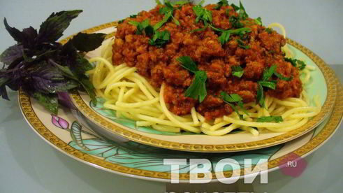 спагетти болоньезе