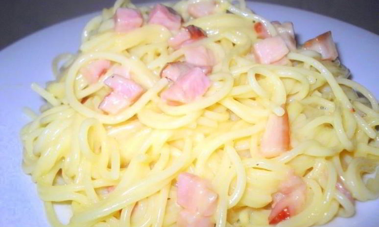 Рецепт спагетти карбонара с пармезаном и беконом