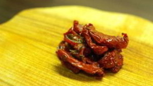 спагетти с курицей и помидорами