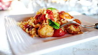 Запеченные спагетти с морепродуктами
