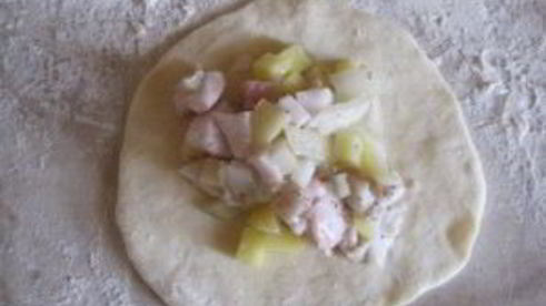 манты с картошкой и салом