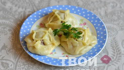 манты в мультиварке