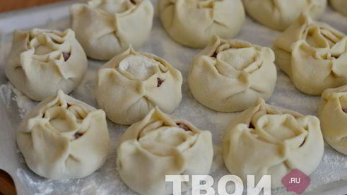 манты в мультиварке