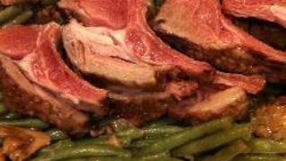 Баранина со стручковой фасолью и лисичками