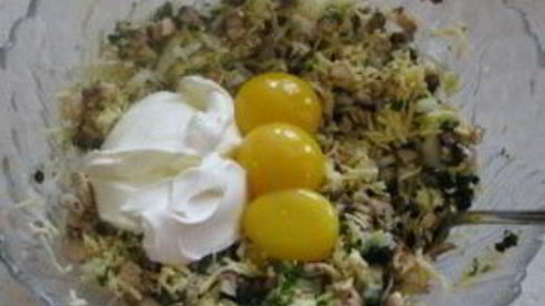 биточки с грибами и сыром