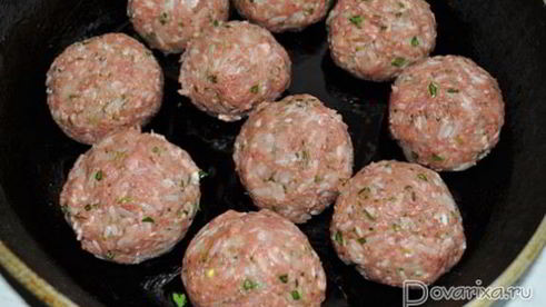 ежики запеченные в соусе со сливками